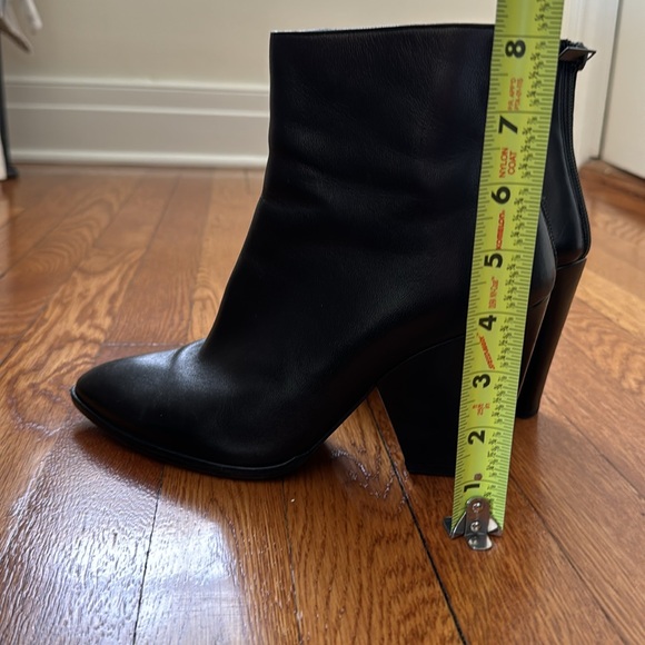 Stuart Weitzman Bootie - Picture 4 of 10